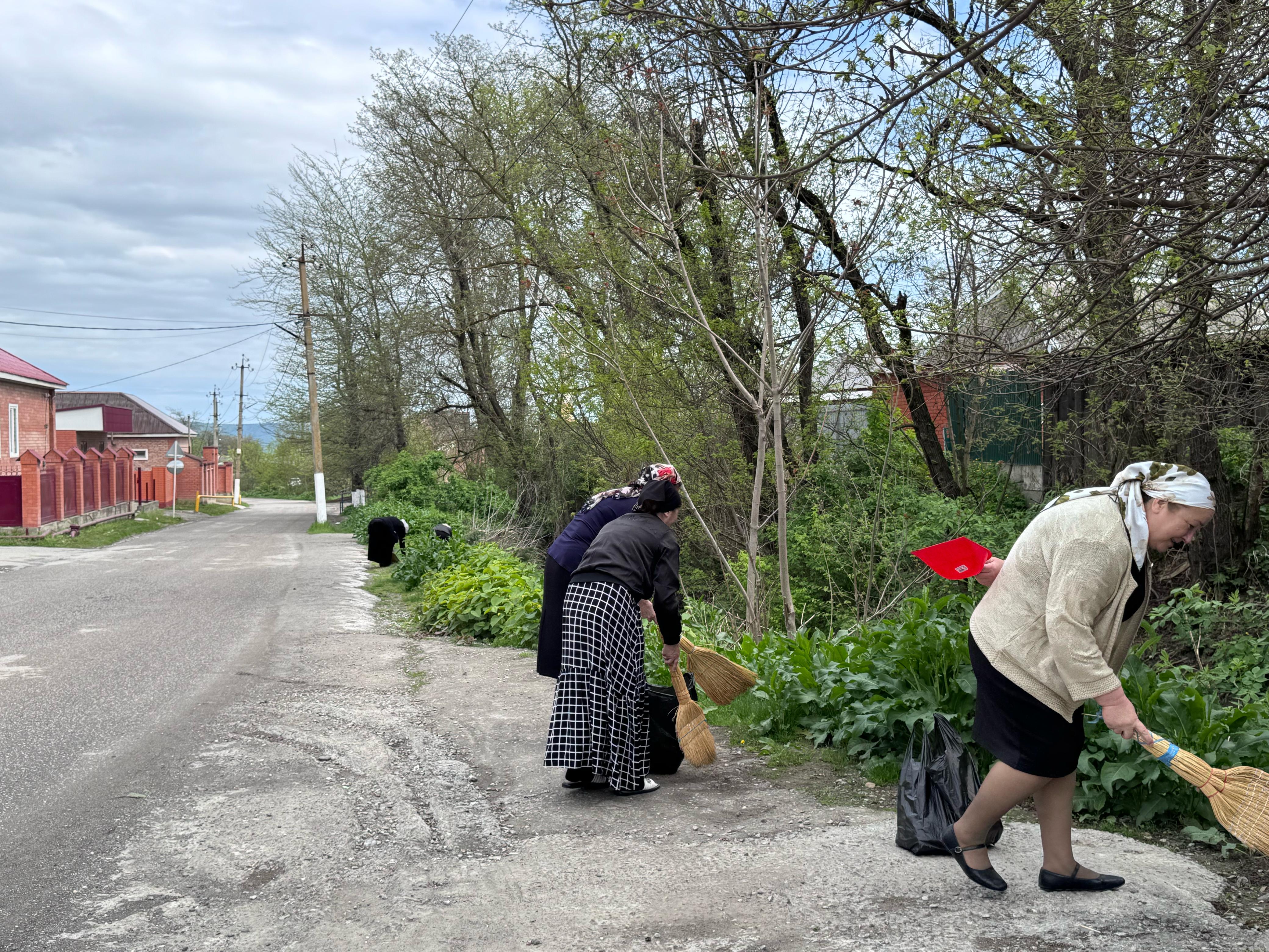 Субботник СОШ №25 с.п.Пседах.
