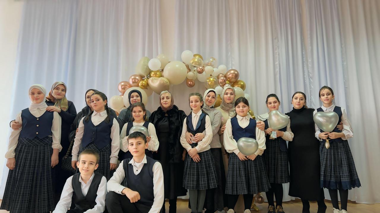 «Спасибо вам, мамы, зато, что мы есть!» 5В класс.