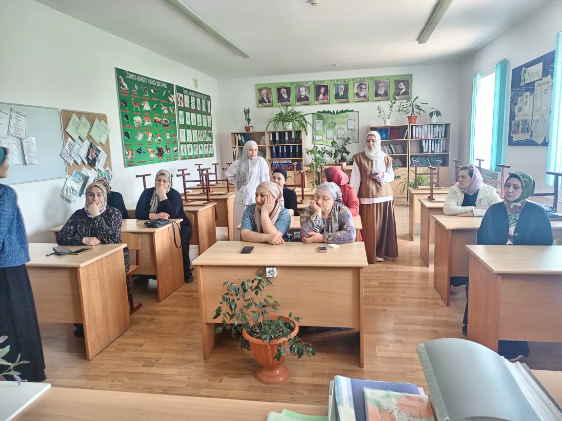 На базе ГБОУ сош n25 в 11 классе было проведено родительское собрание по вопросам сдачи ЕГЭ..